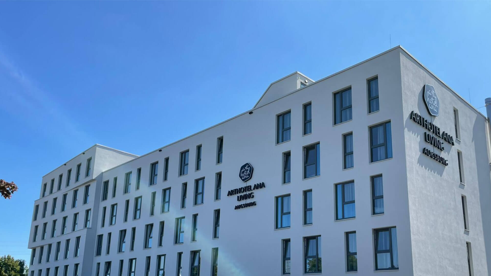 THAQIBAU bei Fassadenarbeiten